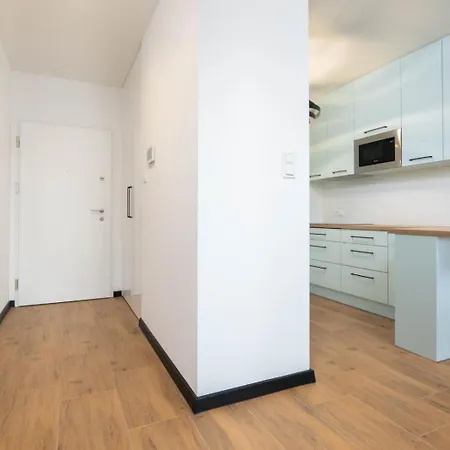 Apartment Towarowa - Air Con & Parking - By Rentujemy